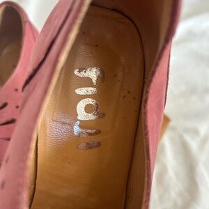 FIDJI Women’s G187 Oxford Leather Heals-8.5